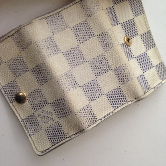 Louis Vuitton, Damier Azuzr 4-Hooks Key Case - Picture 9 of 9